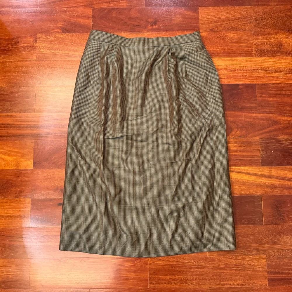 Burberry Elegant Grey check Women's Skirt
